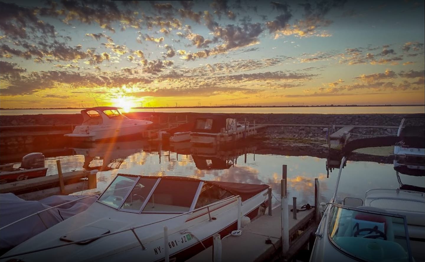 Island Shadows Cape Vincent Summer Living